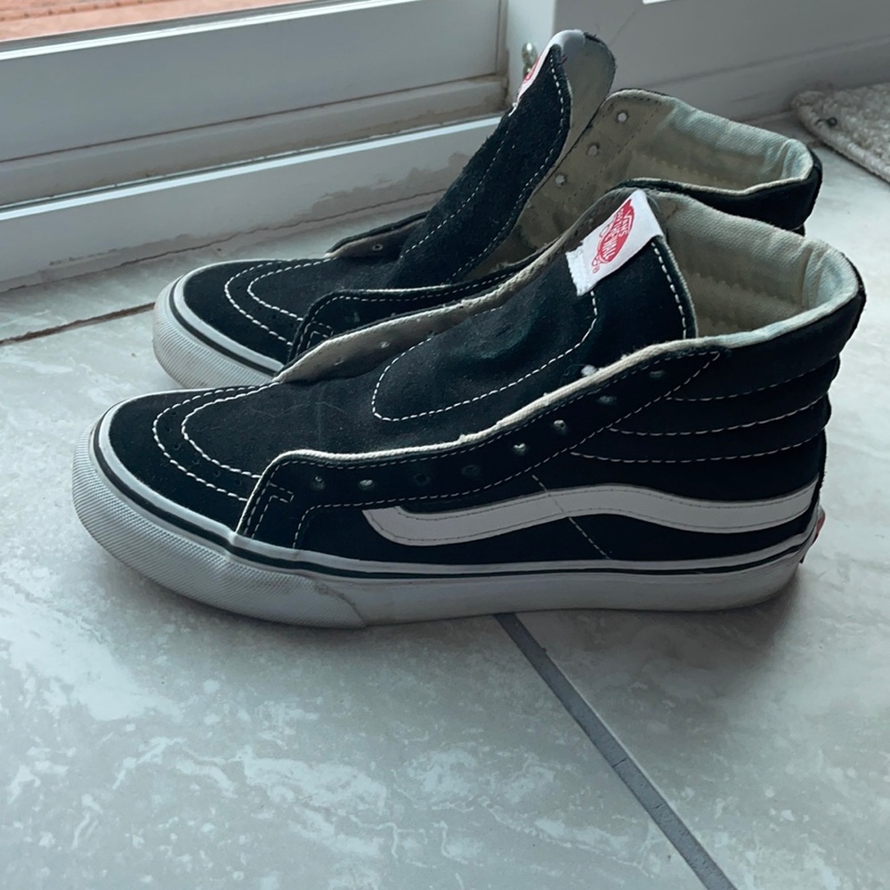 Boy’s Vans size 4.5